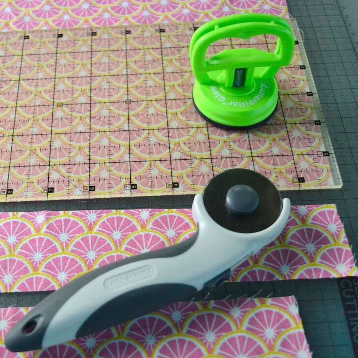 Mini Quilting Clamp / Sujetador Mini para Costura Costura Cutterpillar