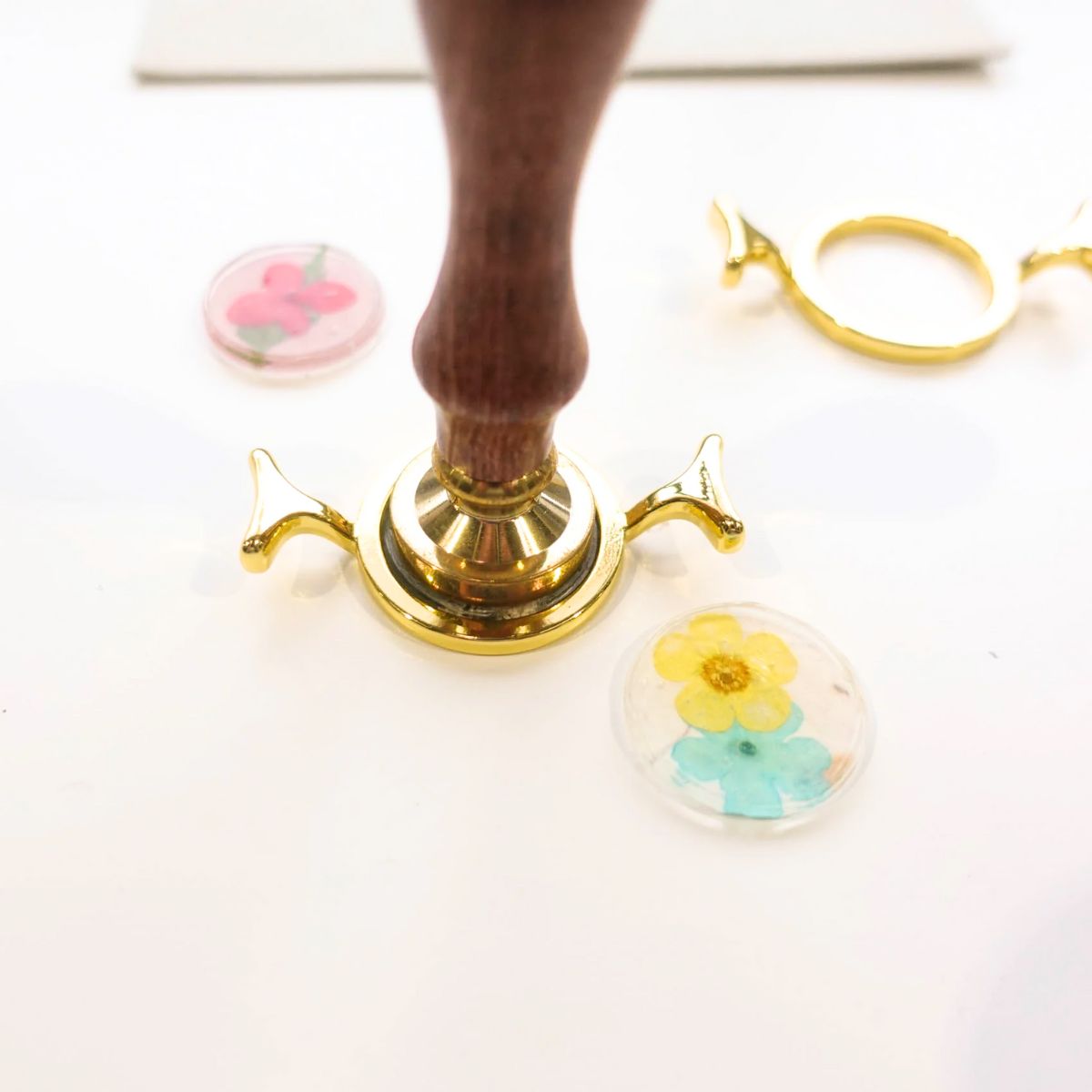 Molde de Metal Redondo para Sellos de Lacre Sellos Hobbees