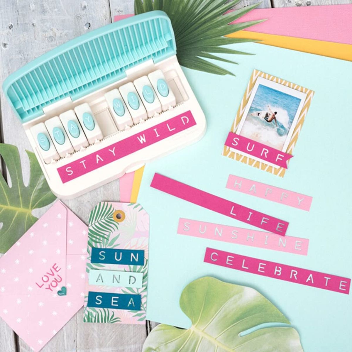 Word Punch Board / Perforadora Para Palabras Herramientas para Planners y Journals We R Memory Keepers