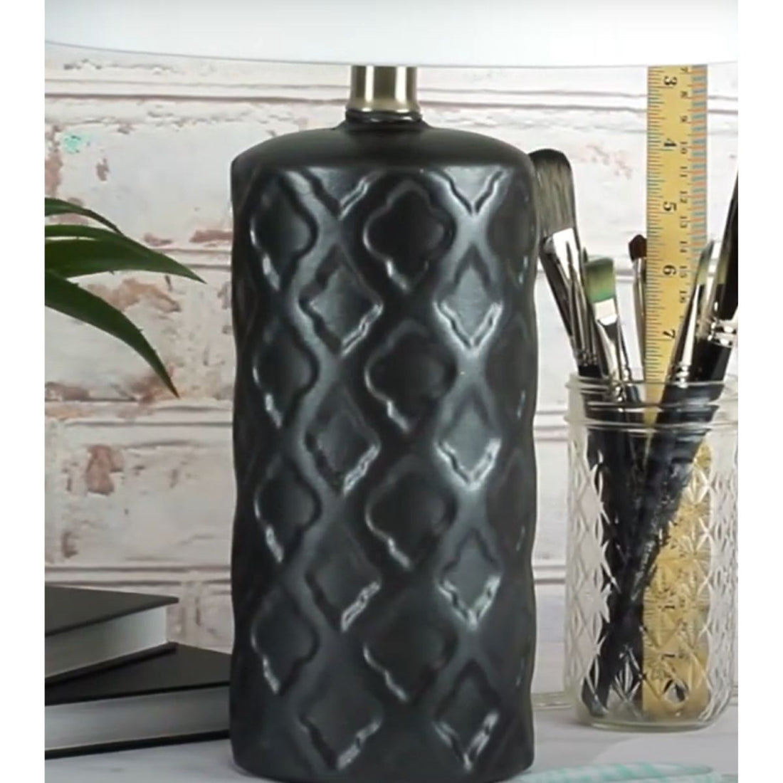 Acrylic Matte Metallics Charcoal / Pintura Acrílica Metálica Mate Color Carbon Acrìlicos DecoArt