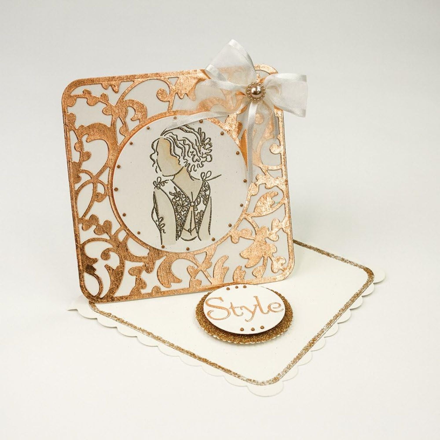 Embossing Powder Classic Gold / Polvo de Realce Oro Clásico Polvos de Embossing Nuvo