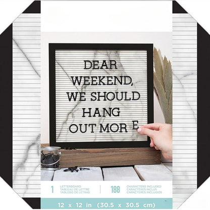 Framed Letterboard with Letters / Tablero de Mensajes 