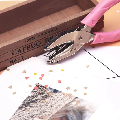 Cushioned Grip Hand Punch Heart 1/4&quot; / Perforadora de Hoyitos de Corazón 0.6 cm Perforadoras Fiskars