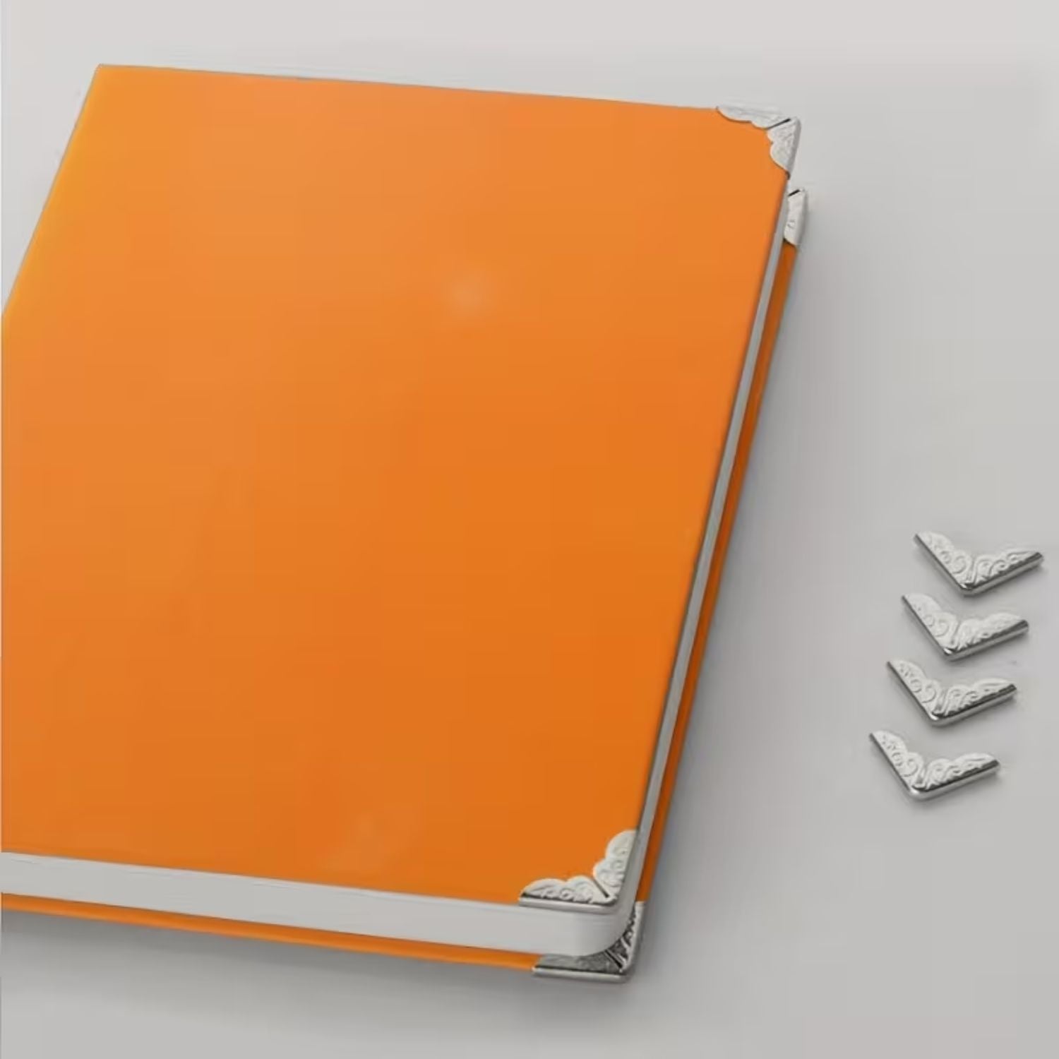 Mini Protectores de Esquinas Dorado 1.3cm Encuadernacion Hobbees