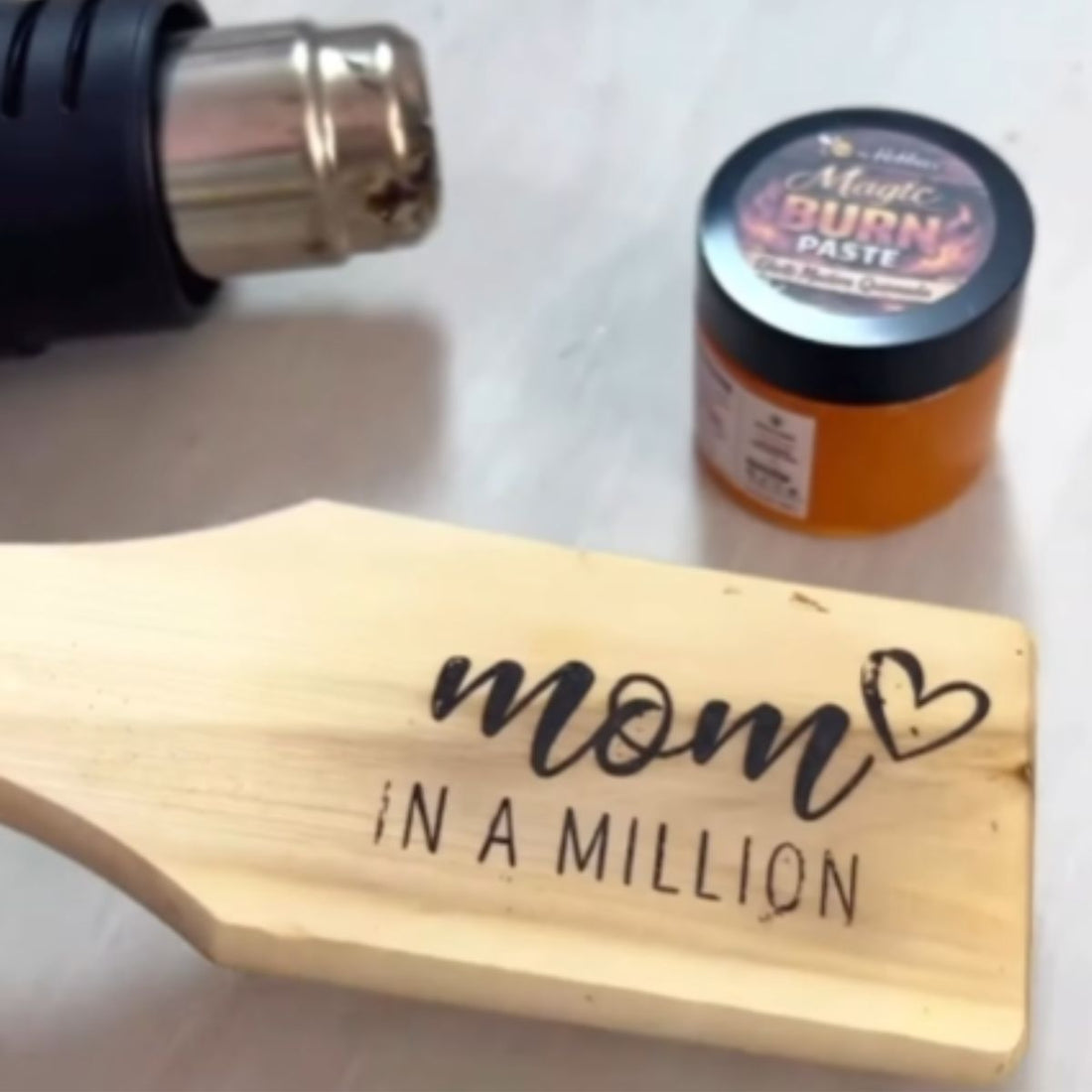 Magic Burn Paste / Pasta para Quemar Madera Tipo Pirograbado Pastas Texturizadoras y Medios Mixtos Hobbees
