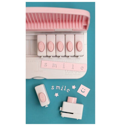 Word Punch Board Lowercase / Perforadora de Letras Minúsculas Perforadoras We R Memory Keepers