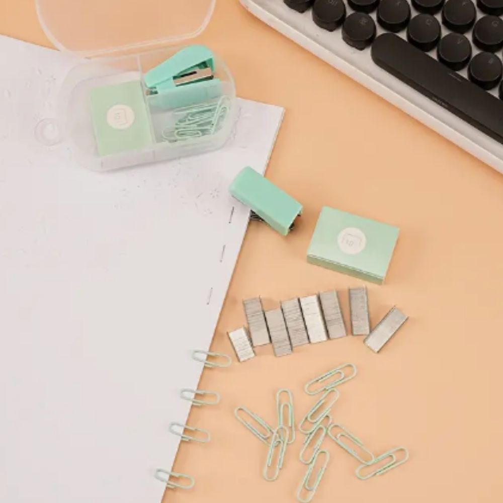 Mini Engrapadora y Clips Color Menta Herramientas Hobbees