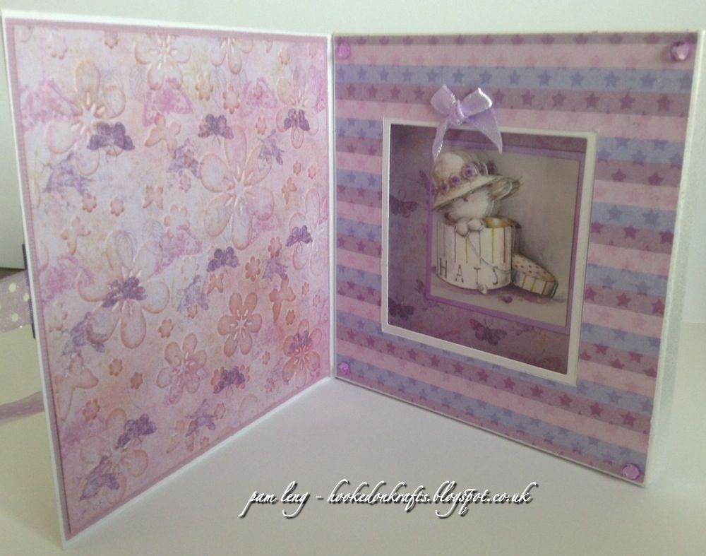 Flowers For You Embossing Folder / Folder de Grabado Flores Descontinuado Crafter&