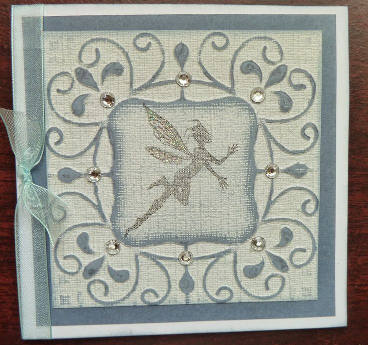 Ornate Labels One Unique 3D Embossing Folder / Folder 3D Etiqueta Adornadas Descontinuado Spellbinders