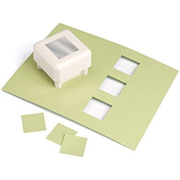 All Over the Page Scallop Square / Perforadora Cuadrado con Borde Descontinuado Martha Stewart