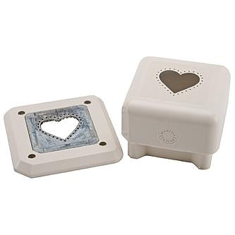 All Over the Page Studded Heart / Perforadora Corazón con Orilla Descontinuado Martha Stewart