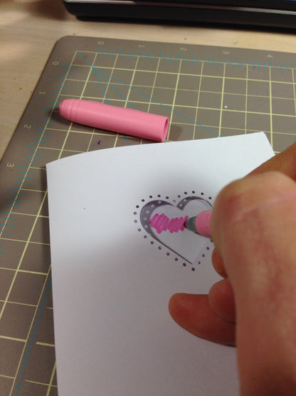 All Over the Page Studded Heart / Perforadora Corazón con Orilla Descontinuado Martha Stewart
