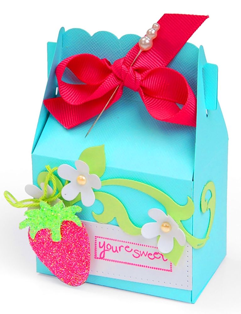 Box, Scalloped Gable Die / Suaje de Caja de Recuerdo Descontinuado Sizzix