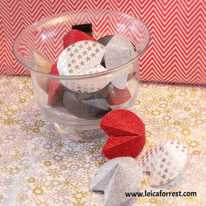 Suaje de Cajita de Galleta de la Suerte / Fortune Cookie Box Dados de Corte / Suajes / Troqueles Sizzix