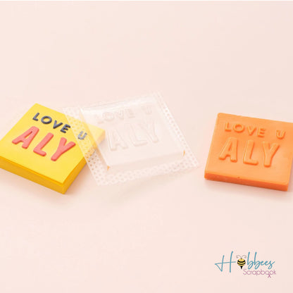 Mold Press Alphabet Stickers / Estampas de Alfabeto 3D Mayúsculas Estampas We R Memory Keepers