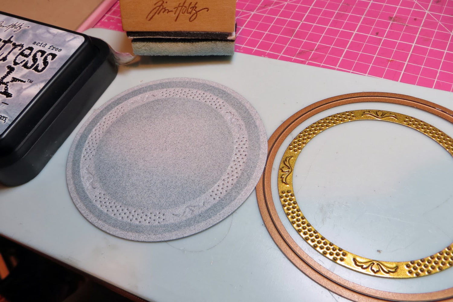 Nestabilities Enhancing Elements Dies Gold Rounds 1 / Placas Decorativas Marco Adornado Descontinuado Spellbinders