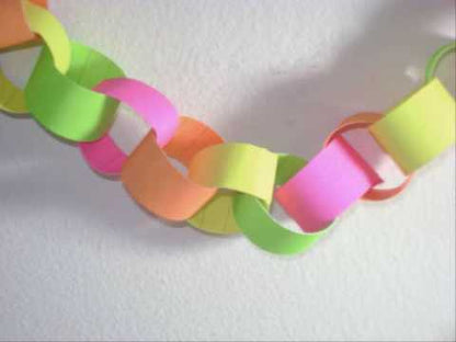 Pre-Gummed Chain Strips / Tiras de Papel con Pegamento Filigrana Hygloss