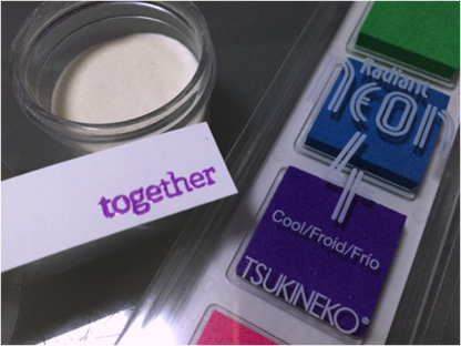 Whispers Purple Embossing Powder / Polvos de Embossing Violeta Polvos de Embossing Darice