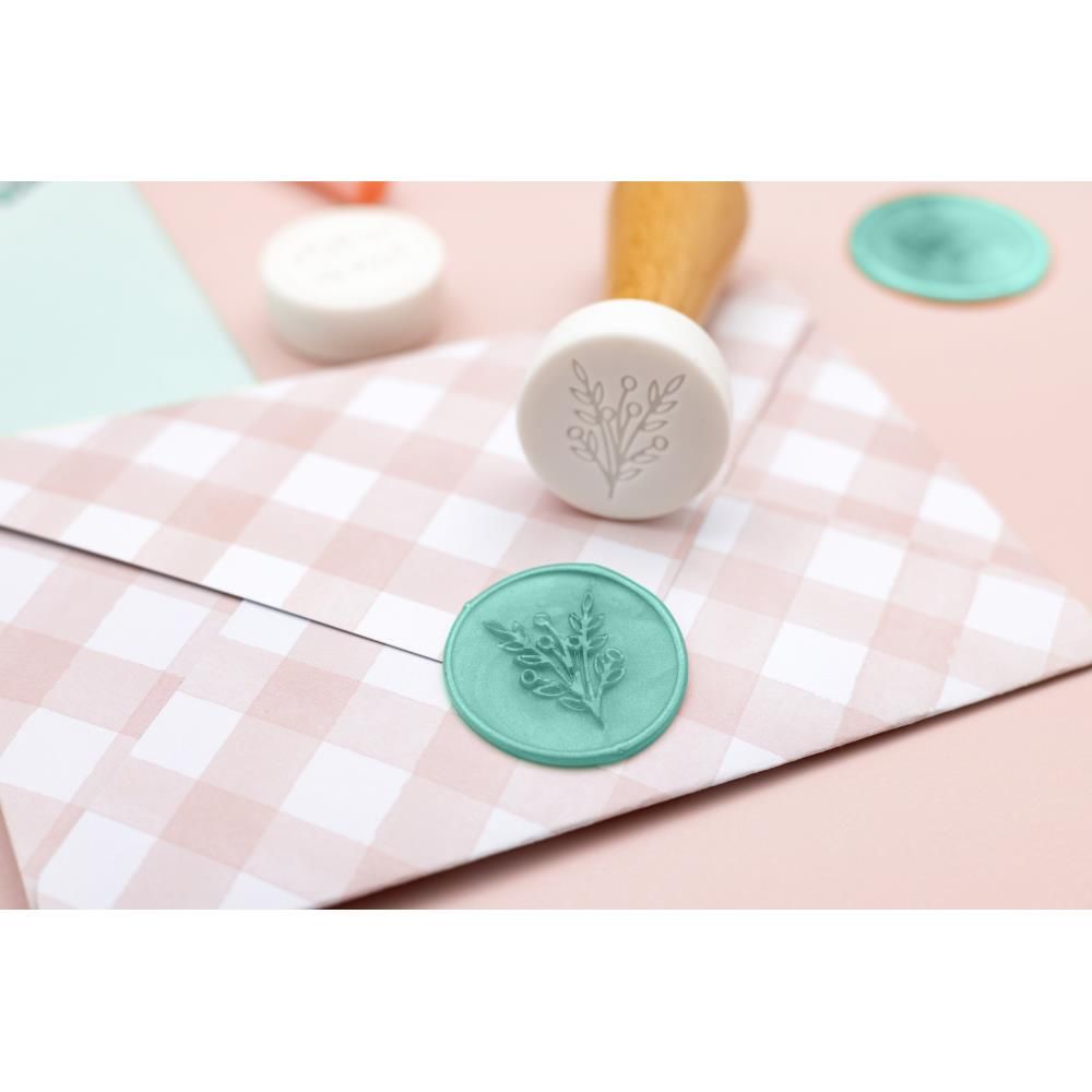 Envelope Seal Kit / Kit de Sellado de Sobres Adornos / Embellishments We R Memory Keepers