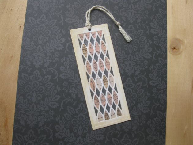 Suaje de Corte de Fondo de Reja / Trellis Border Descontinuado Memory Box