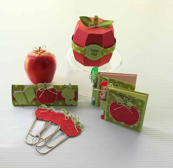 Apple &amp; Books Die / Suaje de Manzana &amp; Libros Descontinuado Cuttlebug