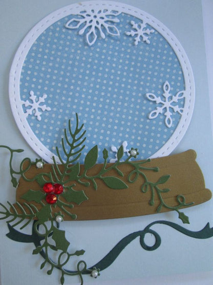 Suaje de Corte de Circulo de Copo de Nieve / Stitched Snowflake Circle Frame Descontinuado Memory Box