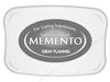 Gray Flannel Memento / Cojín de Tinta para Sellos Gris Oscuro