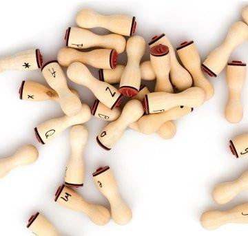 Wood Alphabet Stamps Kit / 30 Sellos de Madera de Alfabeto Descontinuado American Crafts