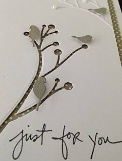 Winterberry Sprig / Suaje de Corte de Rama de Navidad Descontinuado Memory Box